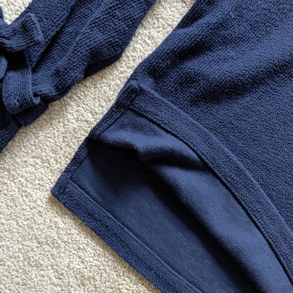 Navy turtleneck sweater with bow tie sleeves - Picture 3 of 5